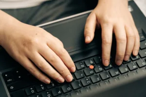 Changer clavier QWERTY en AZERTY : Windows 11, 10 et Mac Changer clavier QWERTY en AZERTY : Windows 11, 10 et Mac